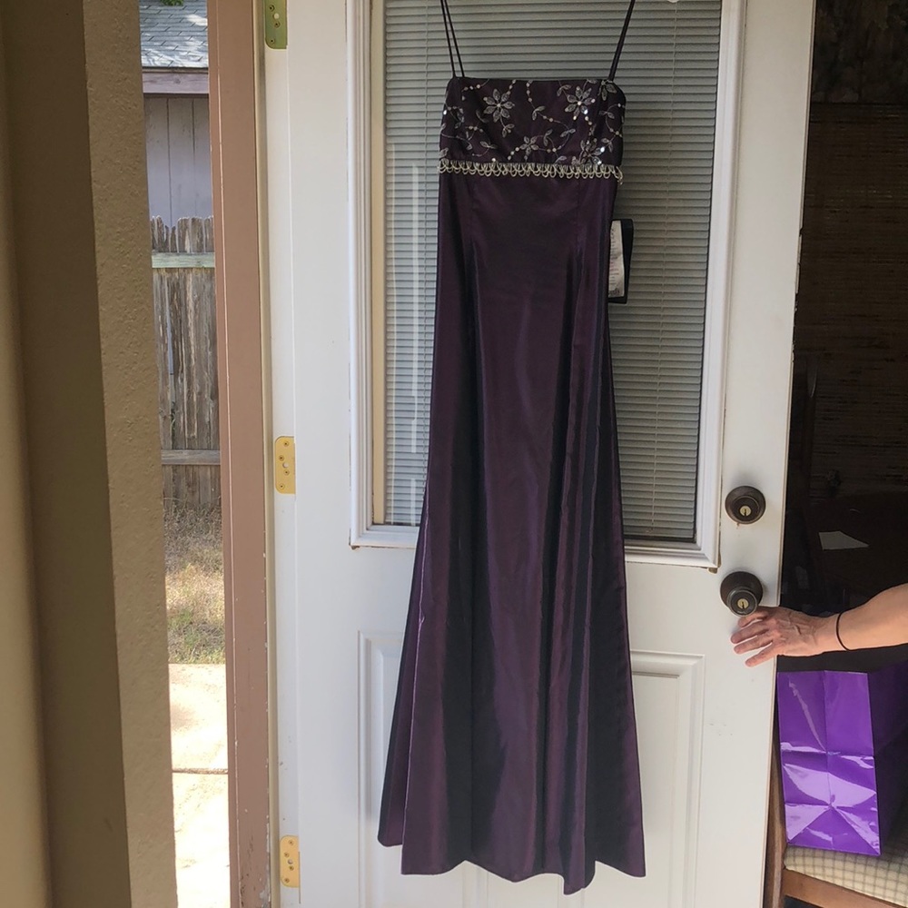 Morgan and Co plum strappy dress size 5/6